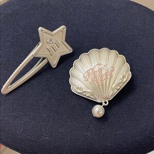 Flower Knows Hair Clips